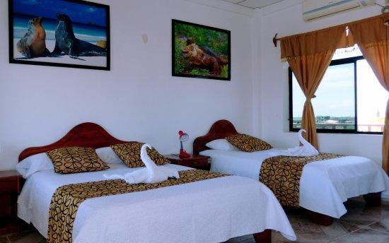 Hostal Sandrita Puerto Villamil Exterior foto